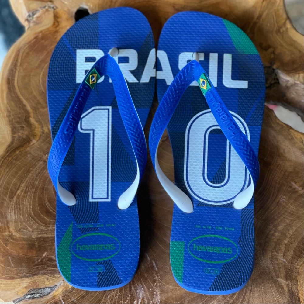 Havaianas Brasil 10 iconic logo blue & green flip flops. USA 6/7 M EUR 39/40.